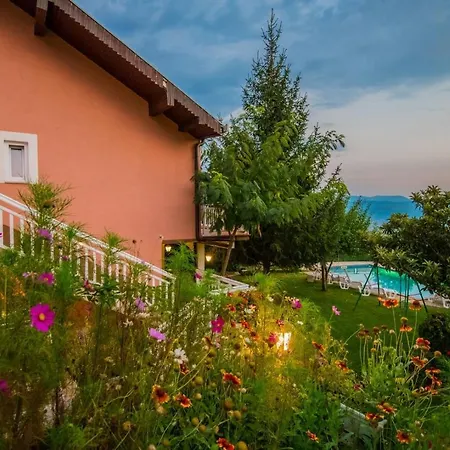 Ctim239/ Holiday House With Private Pool וילה אימוטסקי