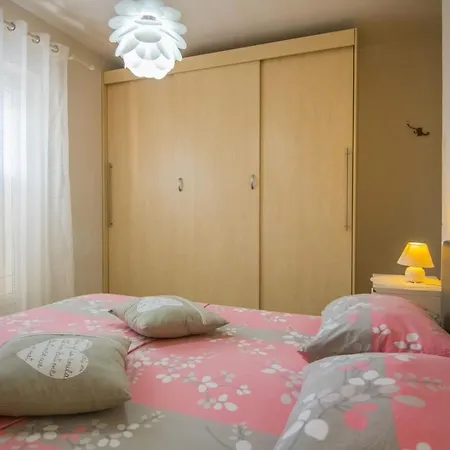 Ctim239/ Holiday House With Private Pool וילה אימוטסקי
